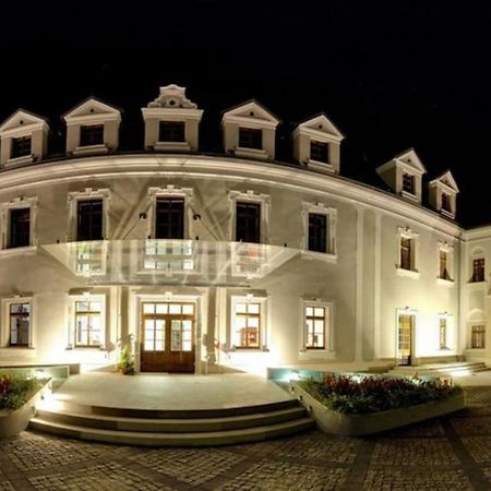 Hotel Zamek Lubliniec Extérieur photo