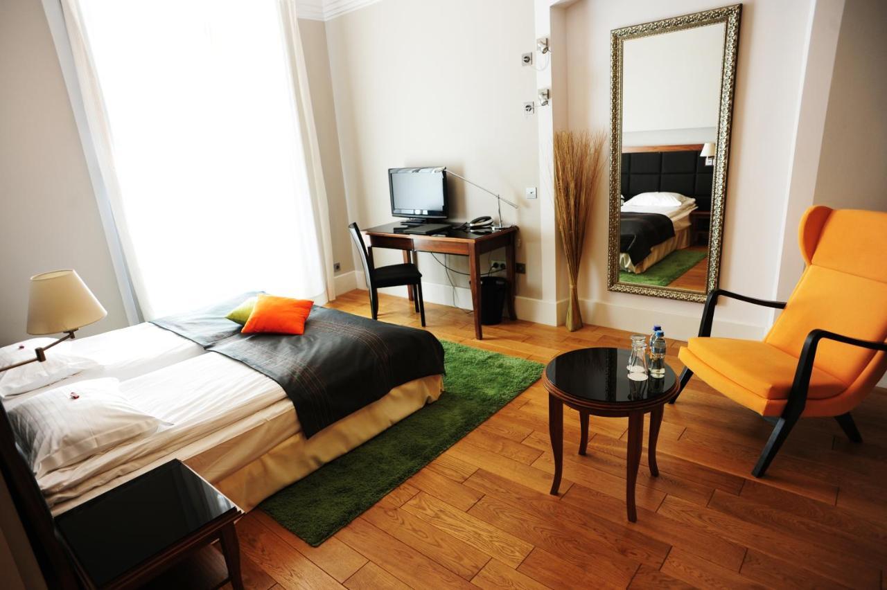 Hotel Zamek Lubliniec Extérieur photo