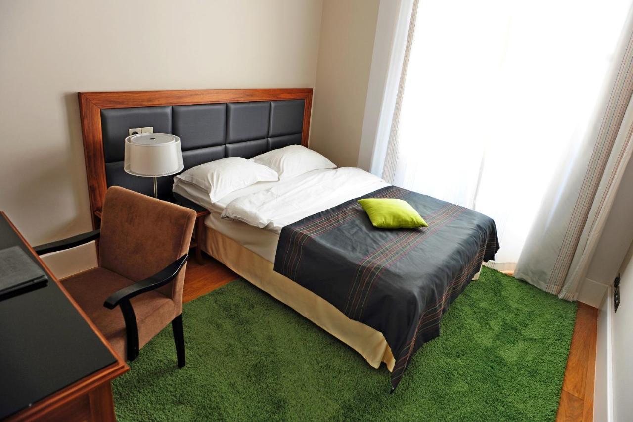 Hotel Zamek Lubliniec Extérieur photo