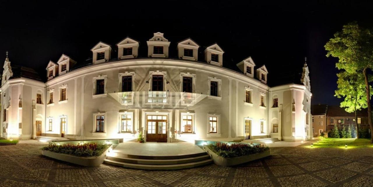 Hotel Zamek Lubliniec Extérieur photo
