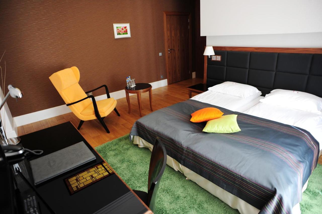 Hotel Zamek Lubliniec Extérieur photo